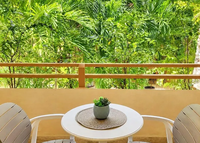 With Pool, Gym And Garage Near 5th And Apartment *